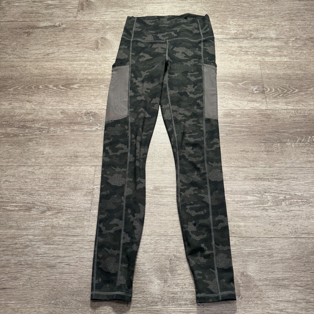Fabletics Leggings Womens Small Camo PowerHold 23x26 Yoga Workout Yoga Outdoor